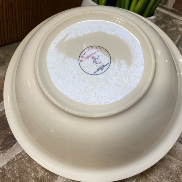 ROYAL SEASONS Serving Bowl Snowmen Stoneware - Picture 4 of 10